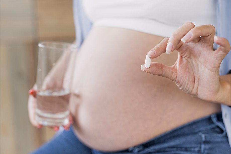 Farmaci e antibiotici in gravidanza: guida sicura